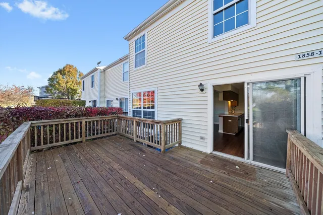 $245,000 | 1862 Pebble Beach Circle, Elgin, IL 60123