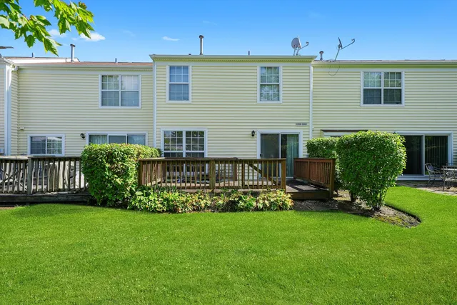 $245,000 | 1862 Pebble Beach Circle, Elgin, IL 60123