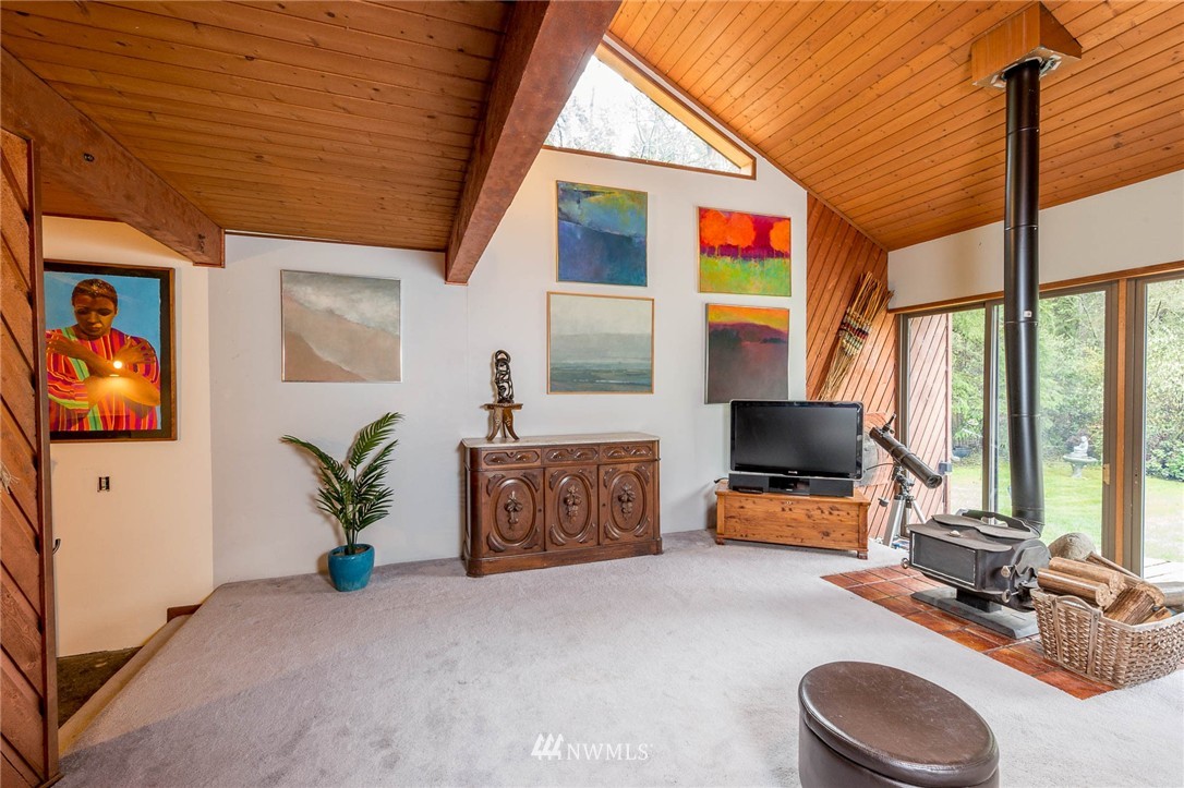 21421 Monument Road Southwest Vashon, WA 98070 - Photo 3 of 18