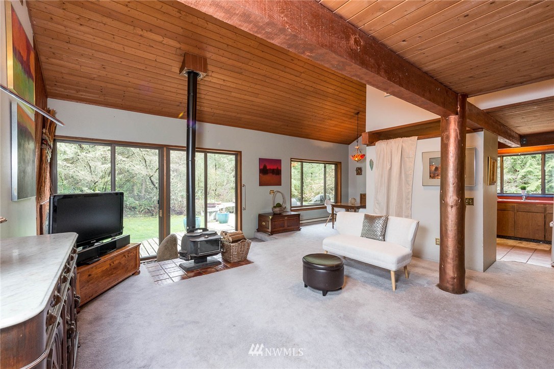 21421 Monument Road Southwest Vashon, WA 98070 - Photo 6 of 18
