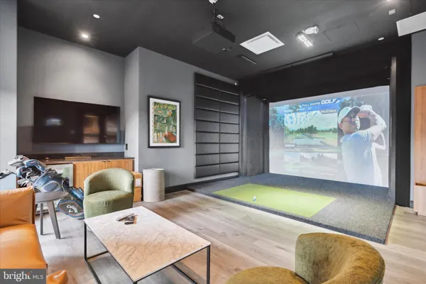 $4,667 | 1-5 Dock Street, Unit 402, Philadelphia, PA 19106