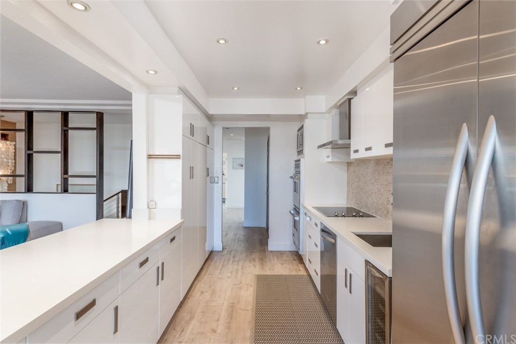 243 Walnut Street Newport Beach, CA 92663 - Photo 15 of 36