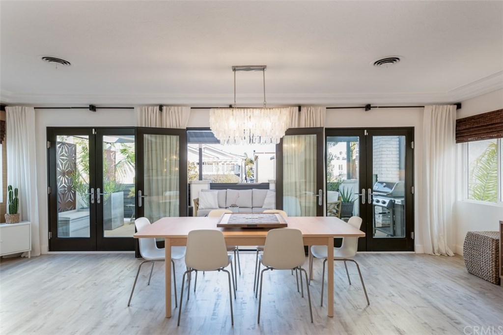 243 Walnut Street Newport Beach, CA 92663 - Photo 20 of 36