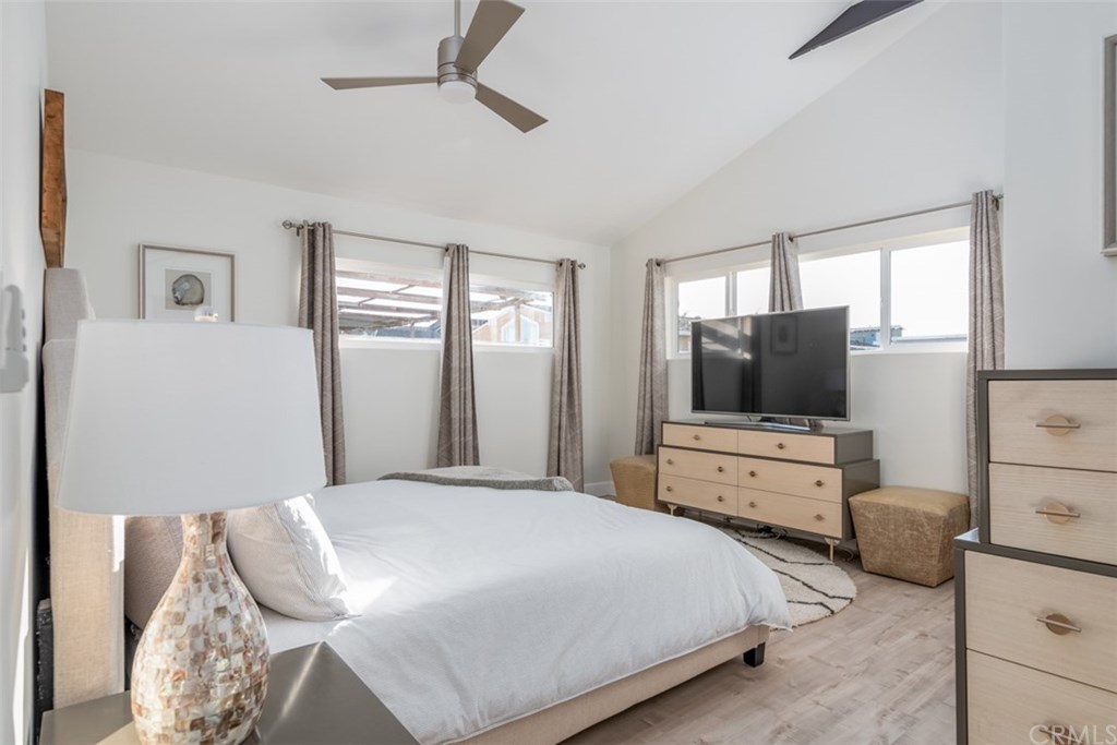 243 Walnut Street Newport Beach, CA 92663 - Photo 26 of 36