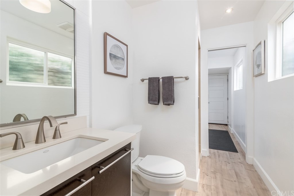 243 Walnut Street Newport Beach, CA 92663 - Photo 9 of 36