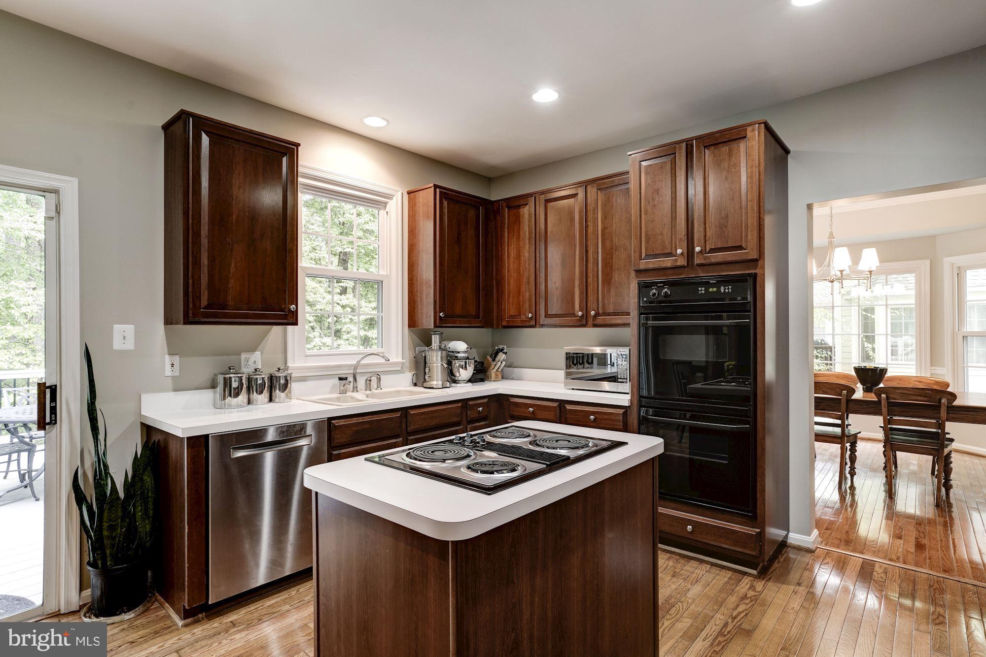 1111 Northwind Drive Reston, VA 20194 - Photo 3 of 30 Kitchen
