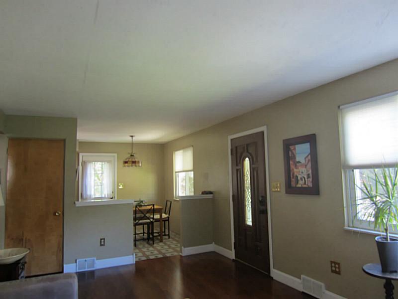 3492 Evergreen Road Pittsburgh, PA 15237 - Photo 9 of 24 1st Floor Plan. Beautiful front door. Coat closet.