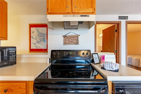 $180,000 | 178 Lone Oak Point, Unit 3, Sunrise Beach, MO 65079