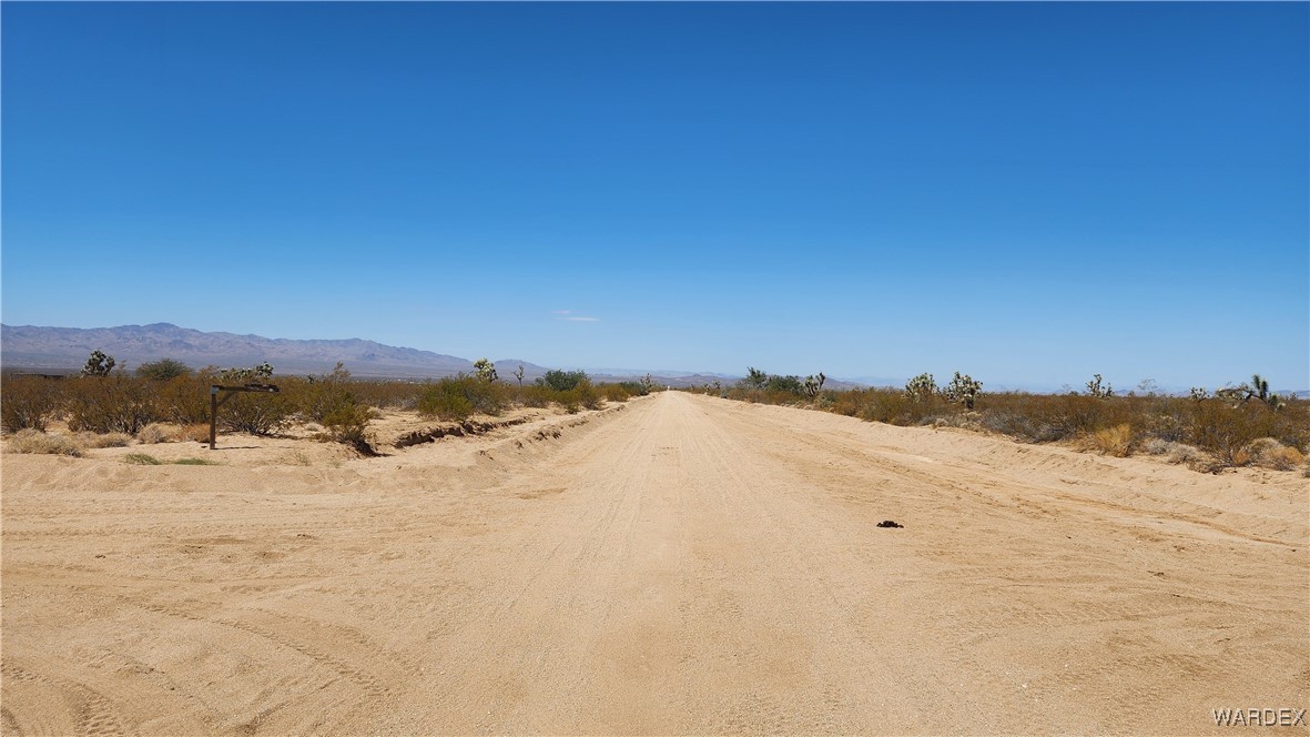 2580 South Tom Mix Road Yucca, AZ 86438 - Photo 17 of 23 Community