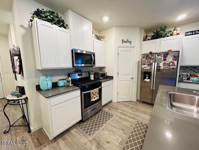 1004 Conifer Drive Fallon, NV 89406 - Photo 5 of 20 15