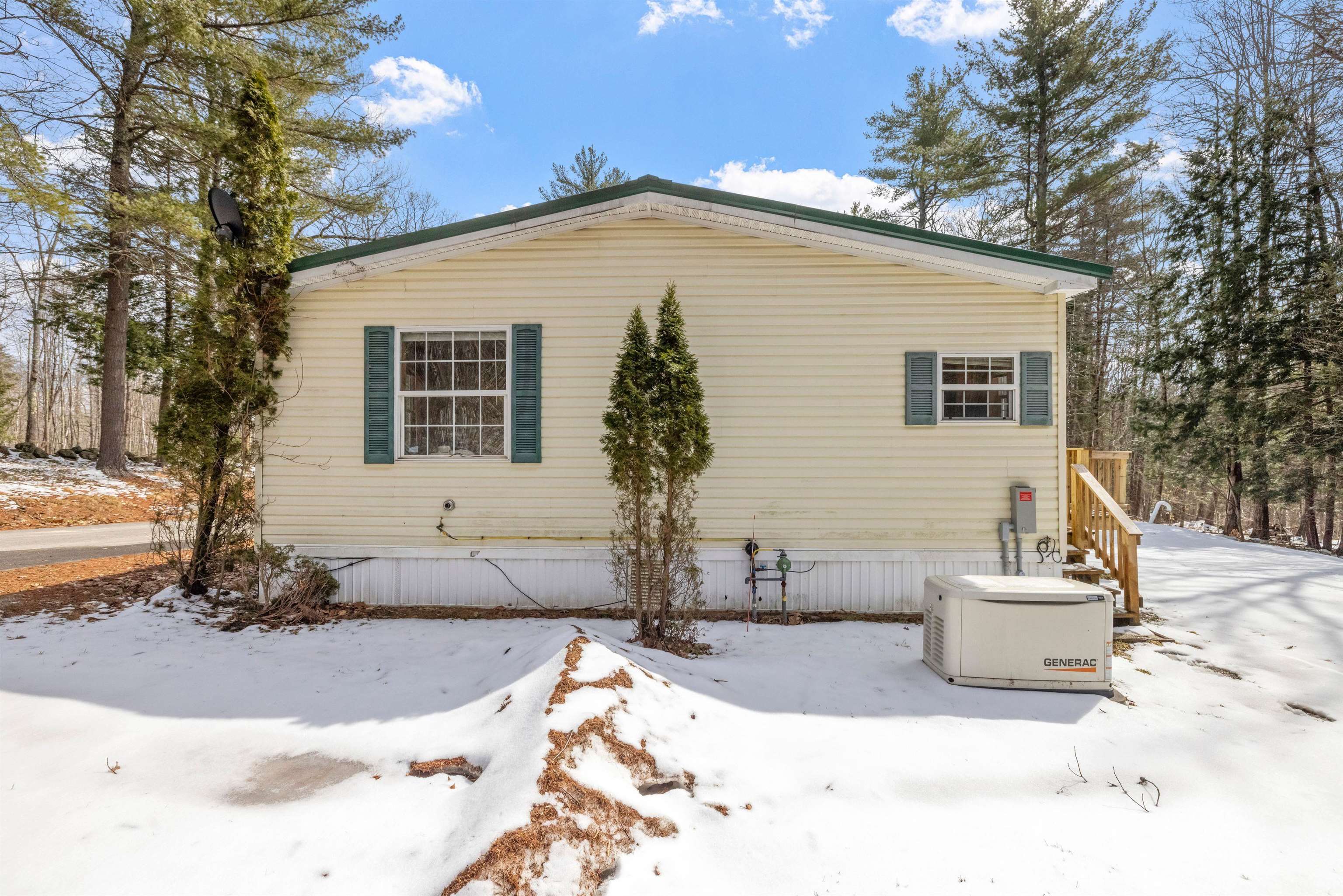 248 N Road Barnstead, NH 03225 - Photo 4 of 41