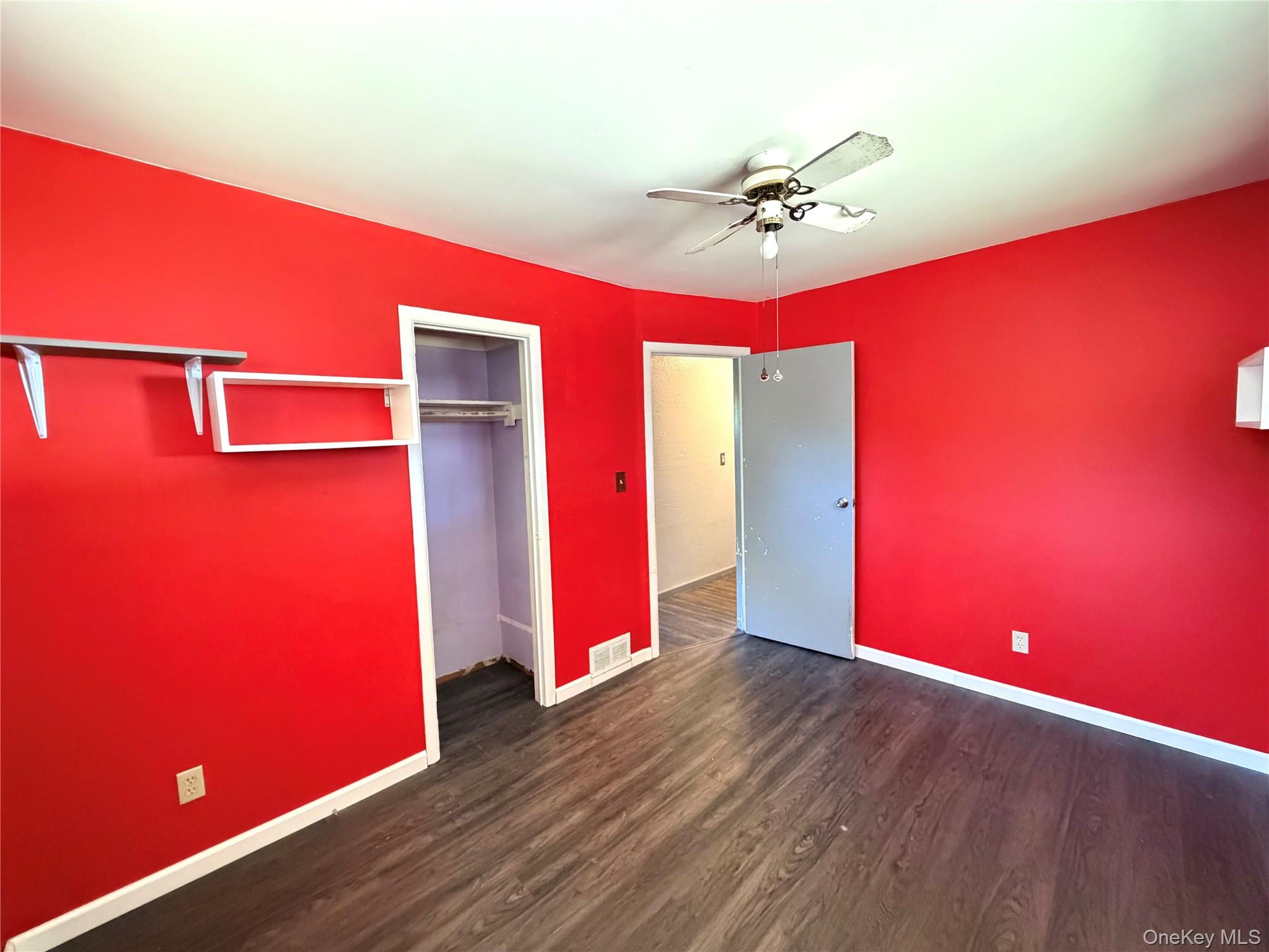5 Robin Road Selden, NY 11784 - Photo 9 of 21