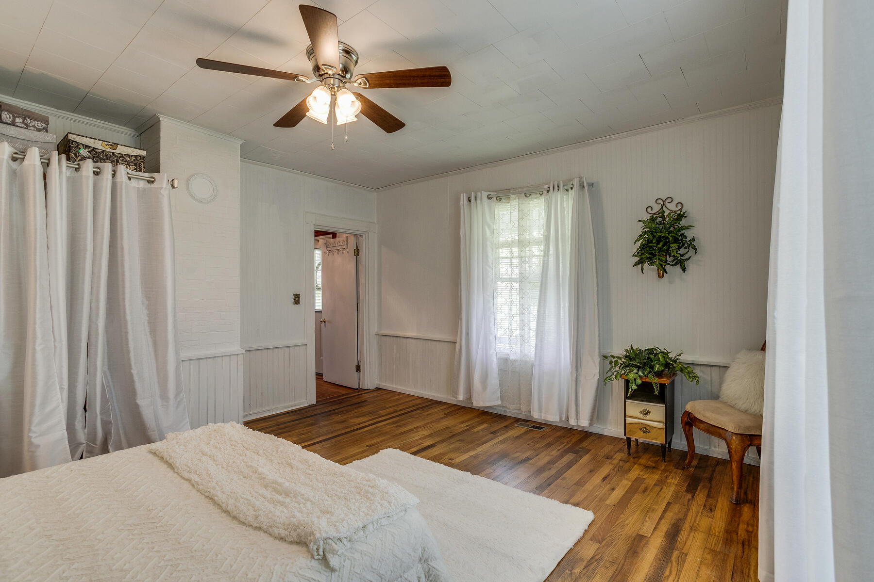 388 Glendale Road Limestone, TN 37681 - Photo 13 of 70 011