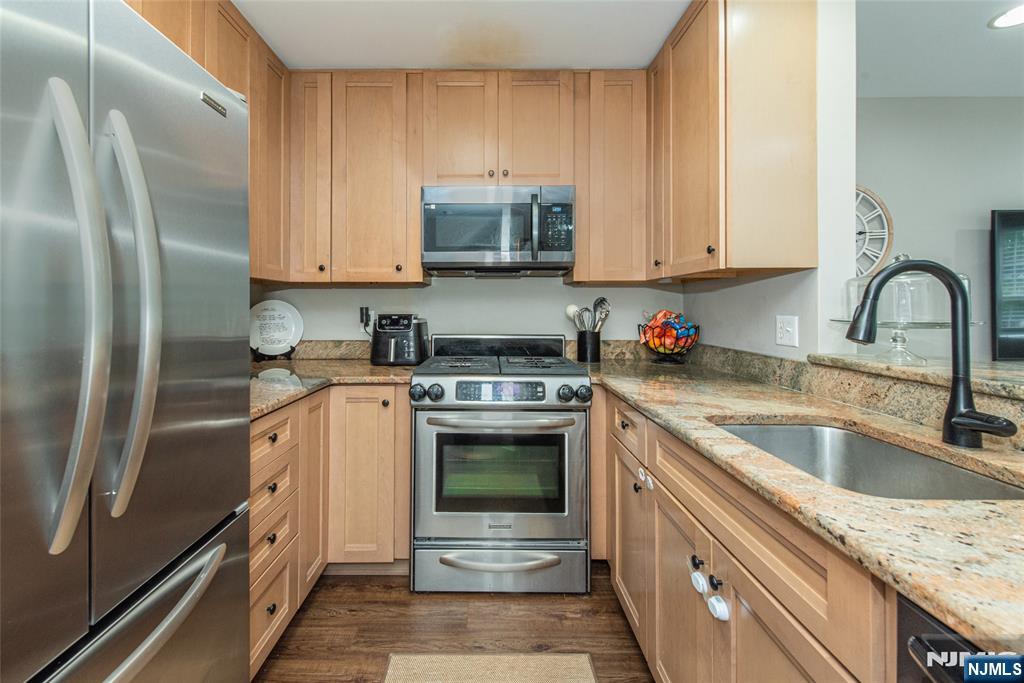 92 Carter Road Wanaque, NJ 07420 - Photo 12 of 21