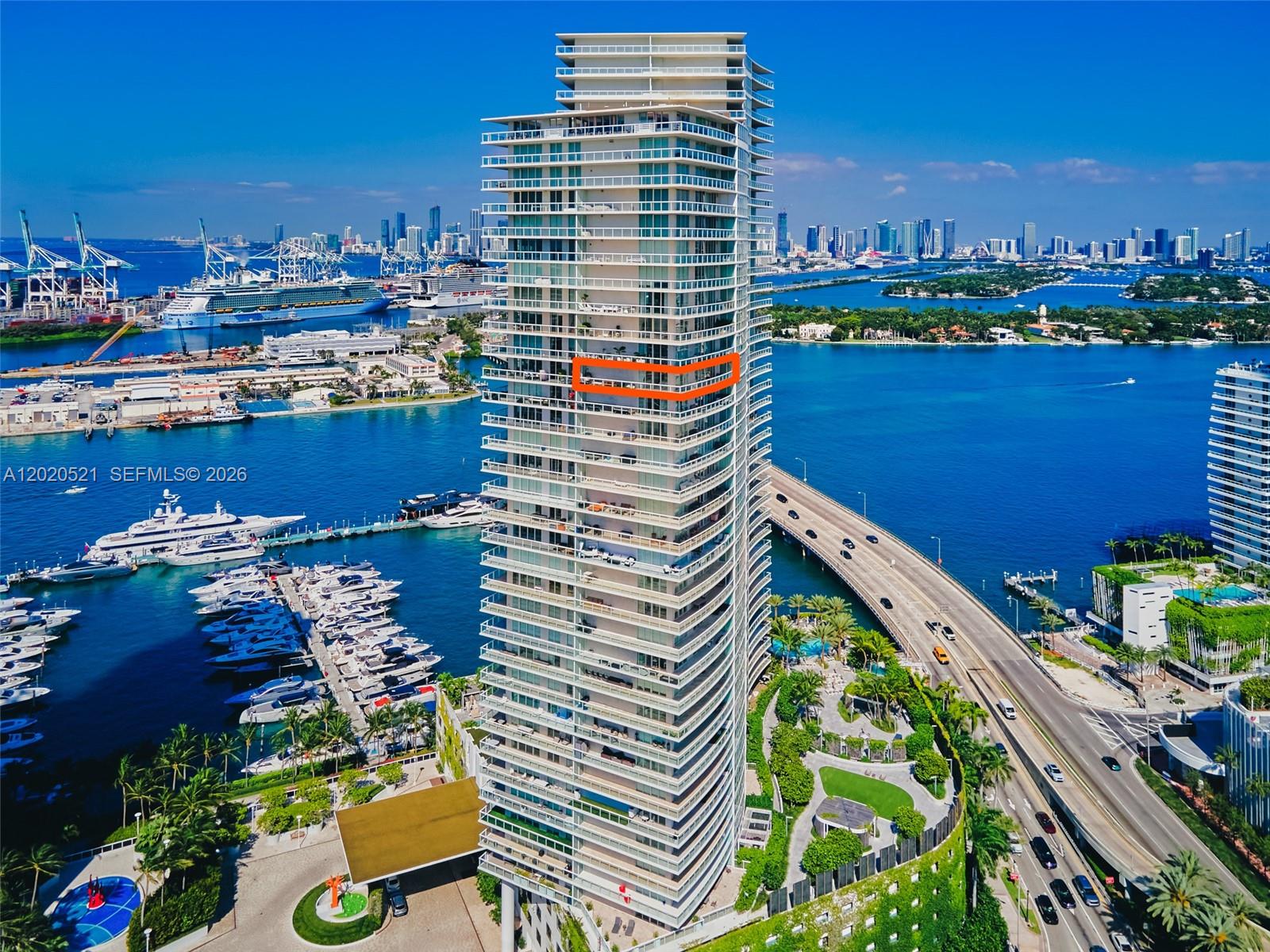 450 Alton Road, Unit 2810 Miami Beach, FL 33139 - Photo 2 of 29 Photo 2