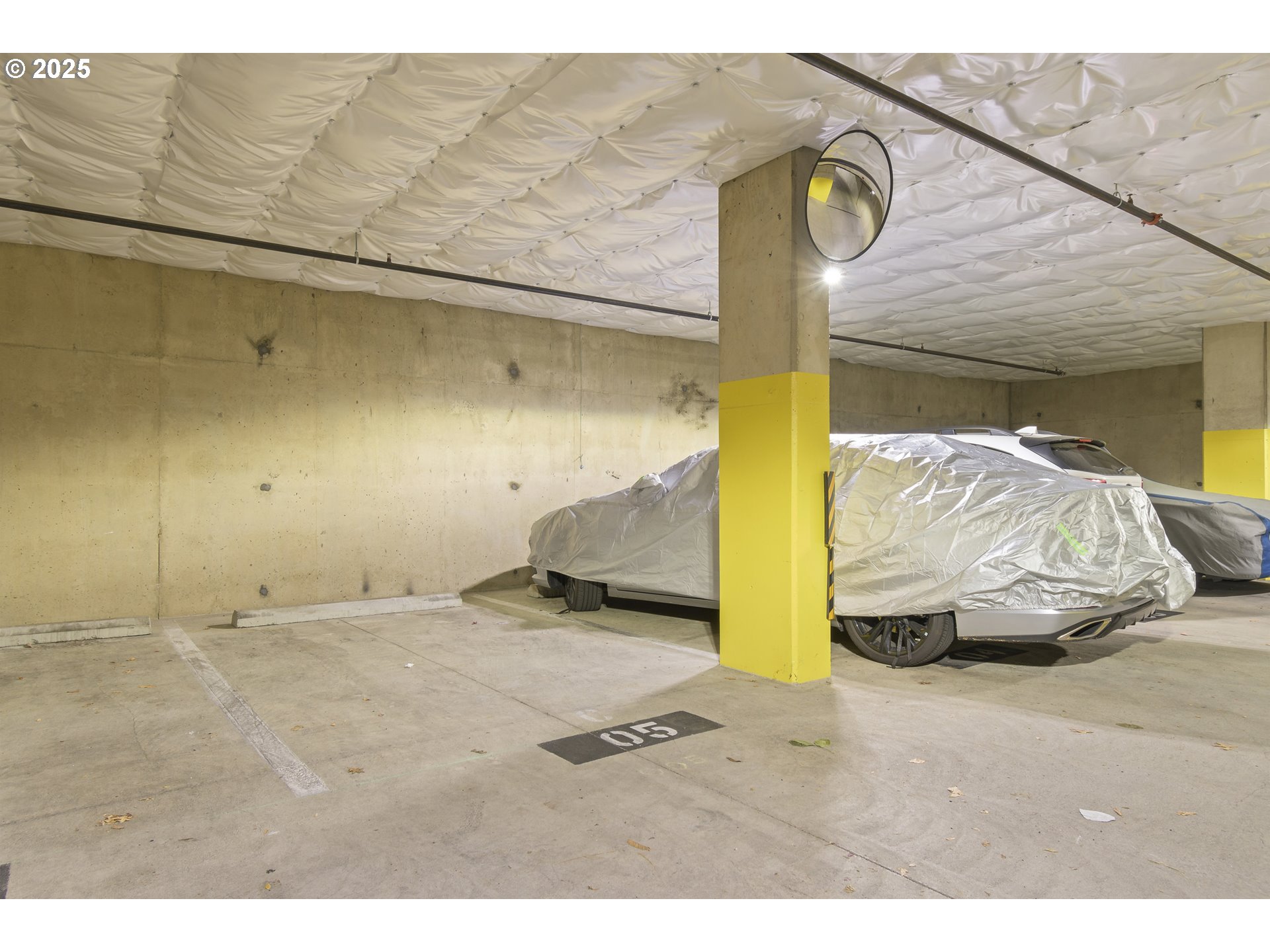 1600 Pearl Street, Unit 305 Eugene, OR 97401 - Photo 41 of 46 a view of parking area