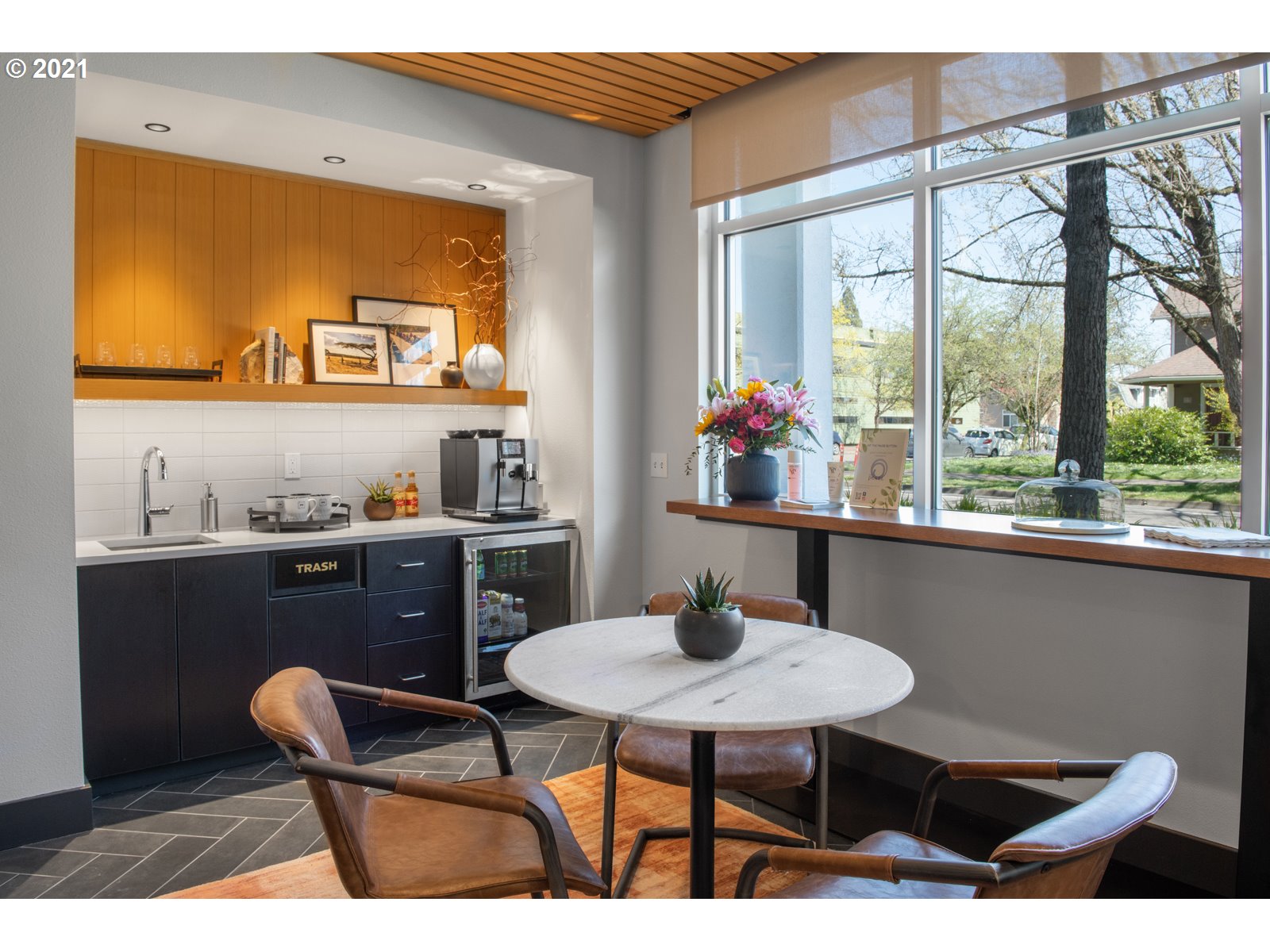 1600 Pearl Street, Unit 305 Eugene, OR 97401 - Photo 6 of 46 a kitchen with a table and chairs in it