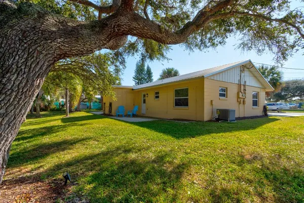 $965,000 | 712 Oakwood Avenue, New Smyrna Beach, FL 32169