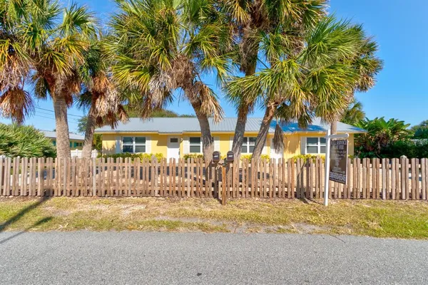 $965,000 | 712 Oakwood Avenue, New Smyrna Beach, FL 32169