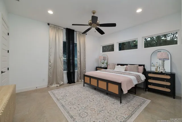 $729,000 | 303 Private Road 1733, Mico, TX 78056