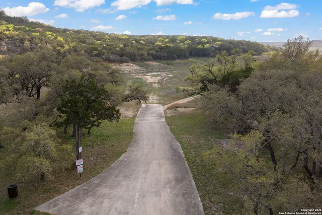 $729,000 | 303 Private Road 1733, Mico, TX 78056
