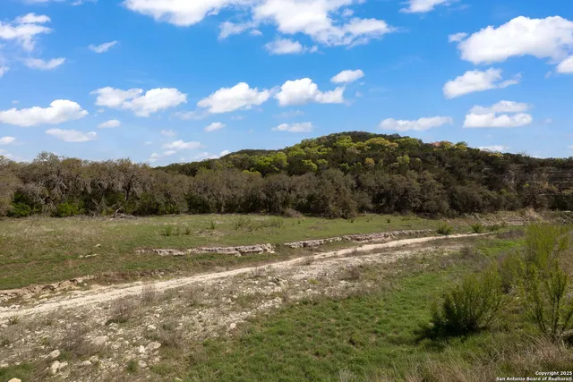 $729,000 | 303 Private Road 1733, Mico, TX 78056