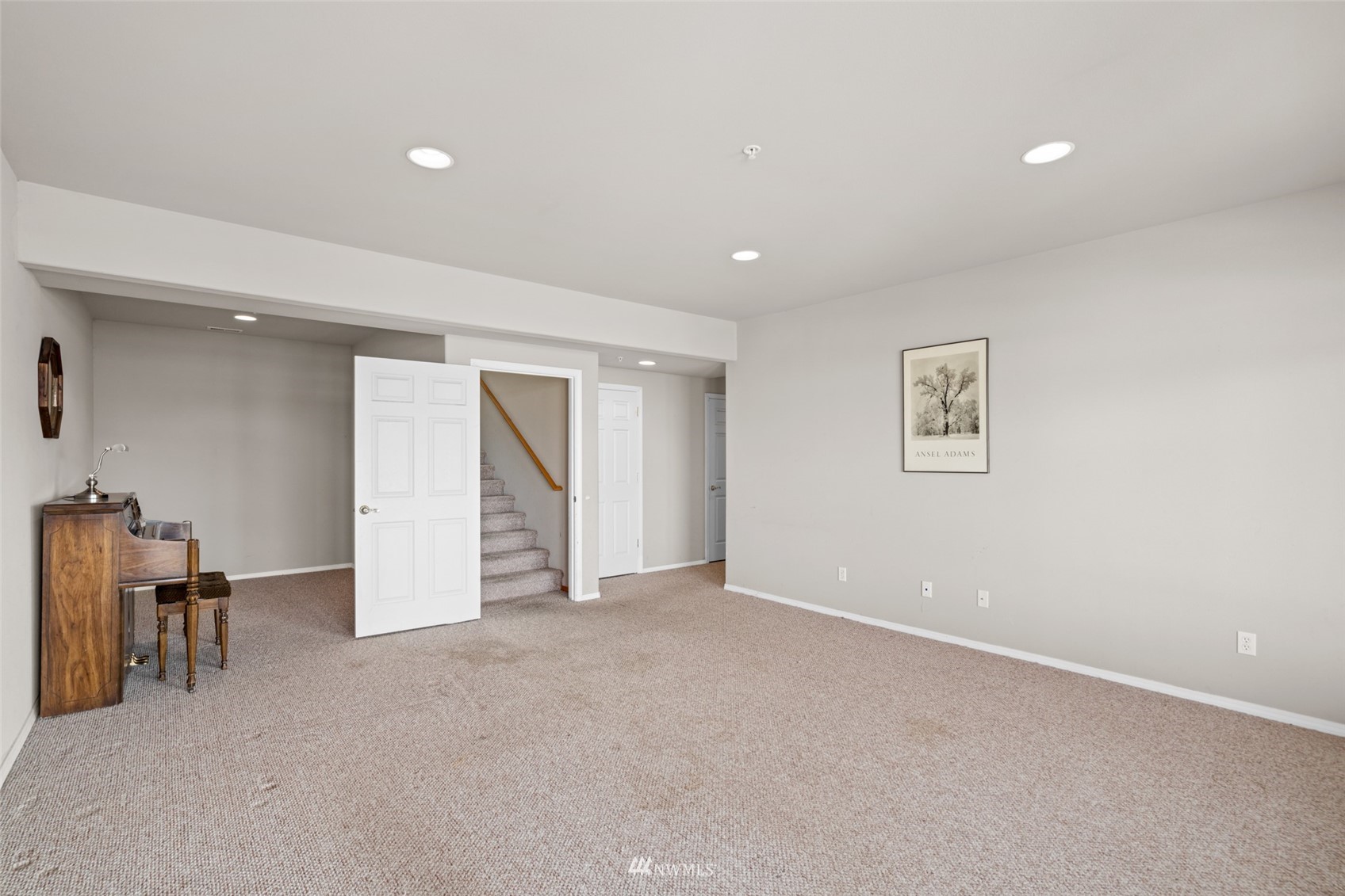 2448 Harvester Loop East Wenatchee, WA 98802 - Photo 20 of 28 a view of an empty room with closet area