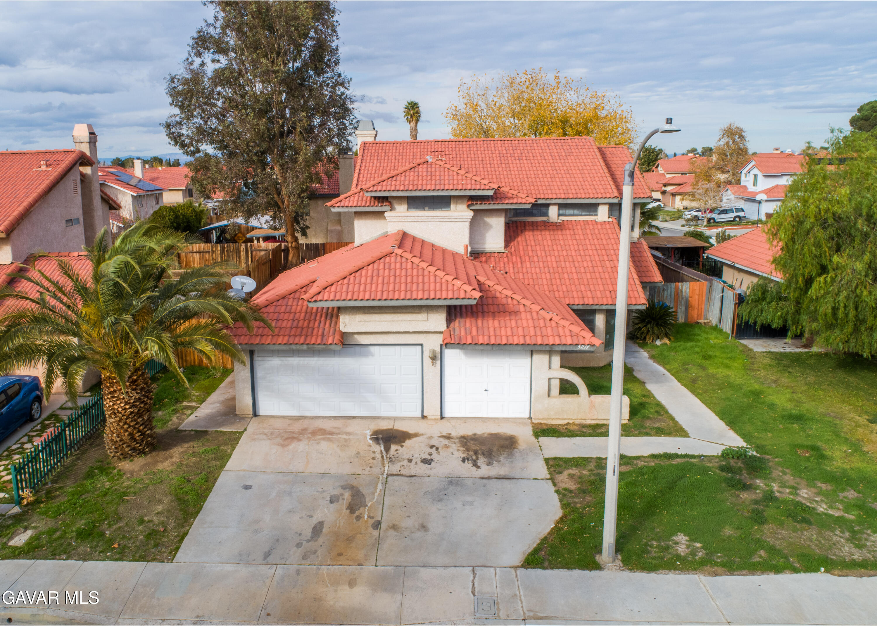 5217 East Ave R 4 Palmdale, CA 93552 - Photo 29 of 33 an aerial view of a house