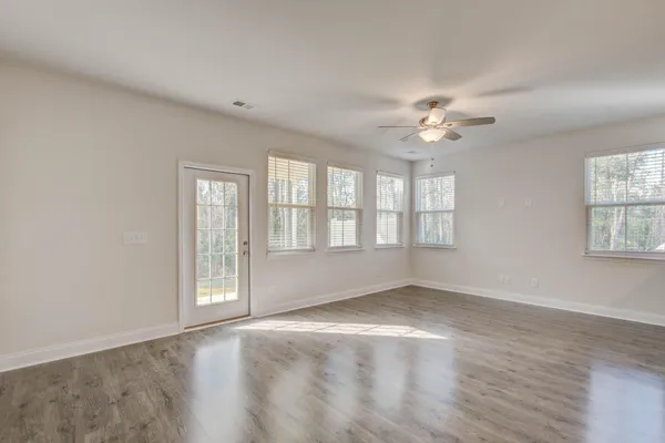 $2,095 | 7821 Montview Road, North Charleston, SC 29418
