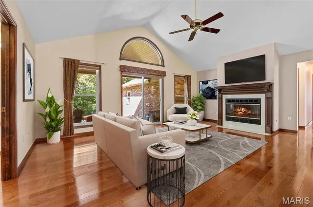 $487,000 | 109 Kingsbrooke Boulevard, Glen Carbon, IL 62034