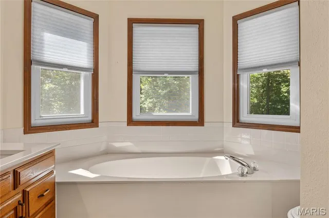 $487,000 | 109 Kingsbrooke Boulevard, Glen Carbon, IL 62034