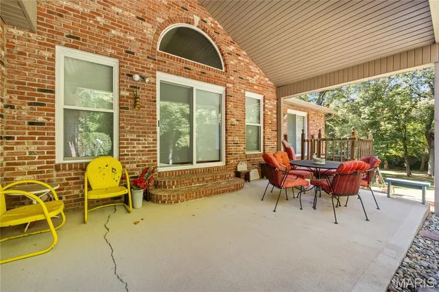 $487,000 | 109 Kingsbrooke Boulevard, Glen Carbon, IL 62034