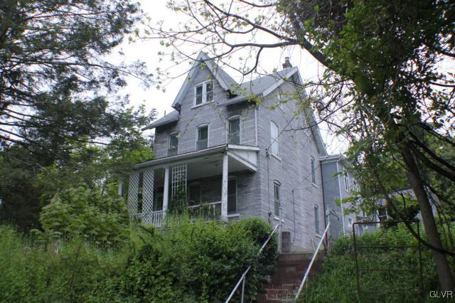 702 Public Road Bethlehem, PA 18015 - Photo 1 of 14 Gallery Image 1