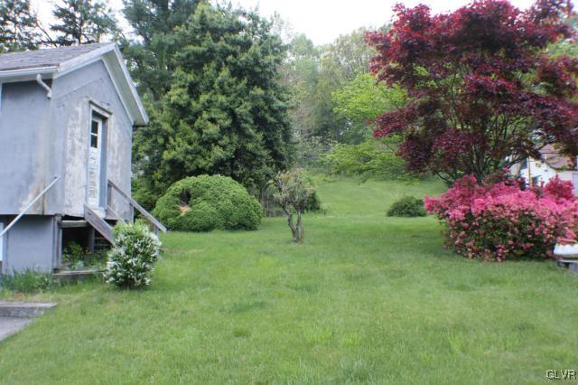 702 Public Road Bethlehem, PA 18015 - Photo 2 of 14 Gallery Image 2
