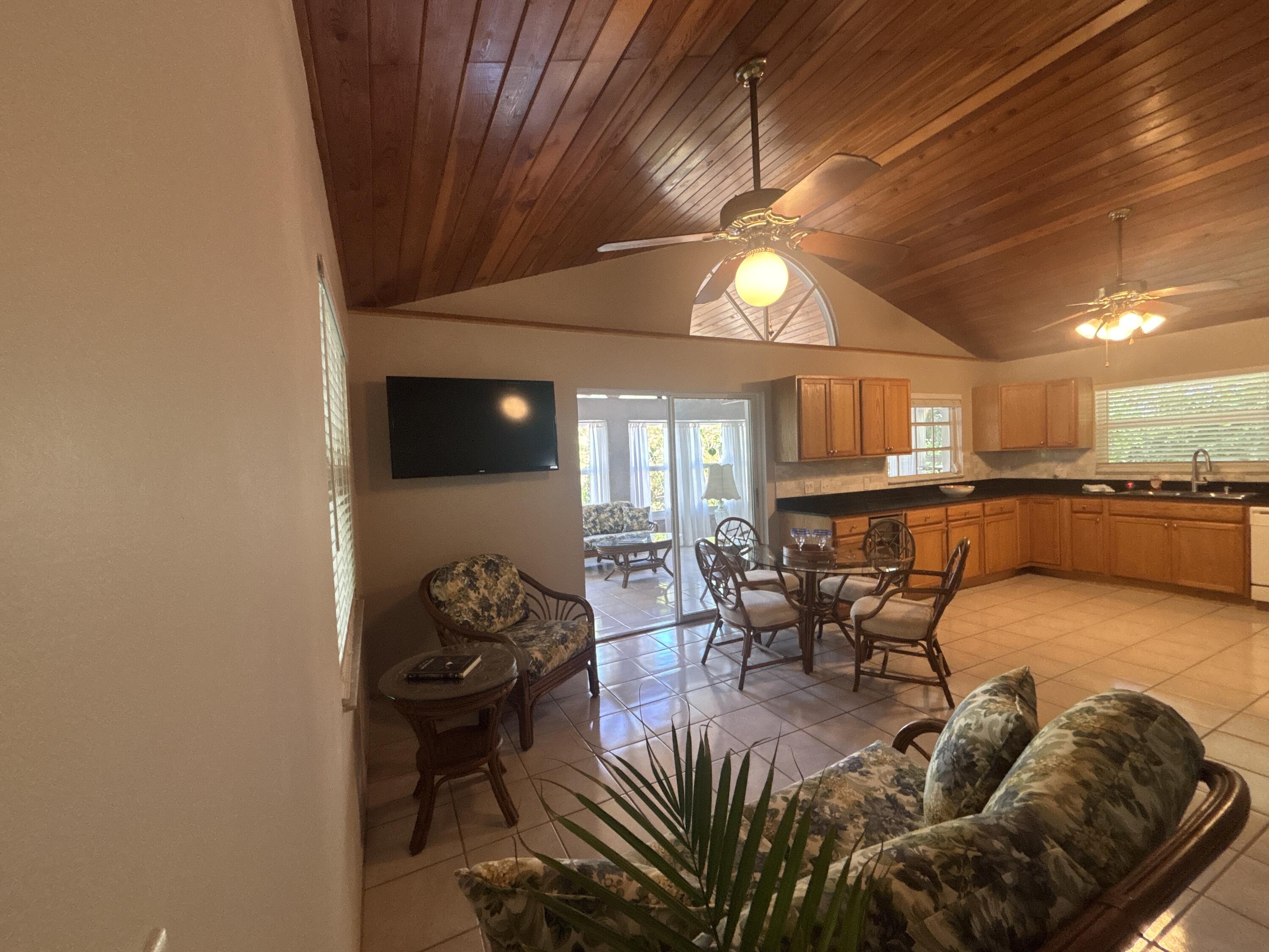 1033 Valencia Road Key Largo, FL 33037 - Photo 16 of 72 Soaring ceilings