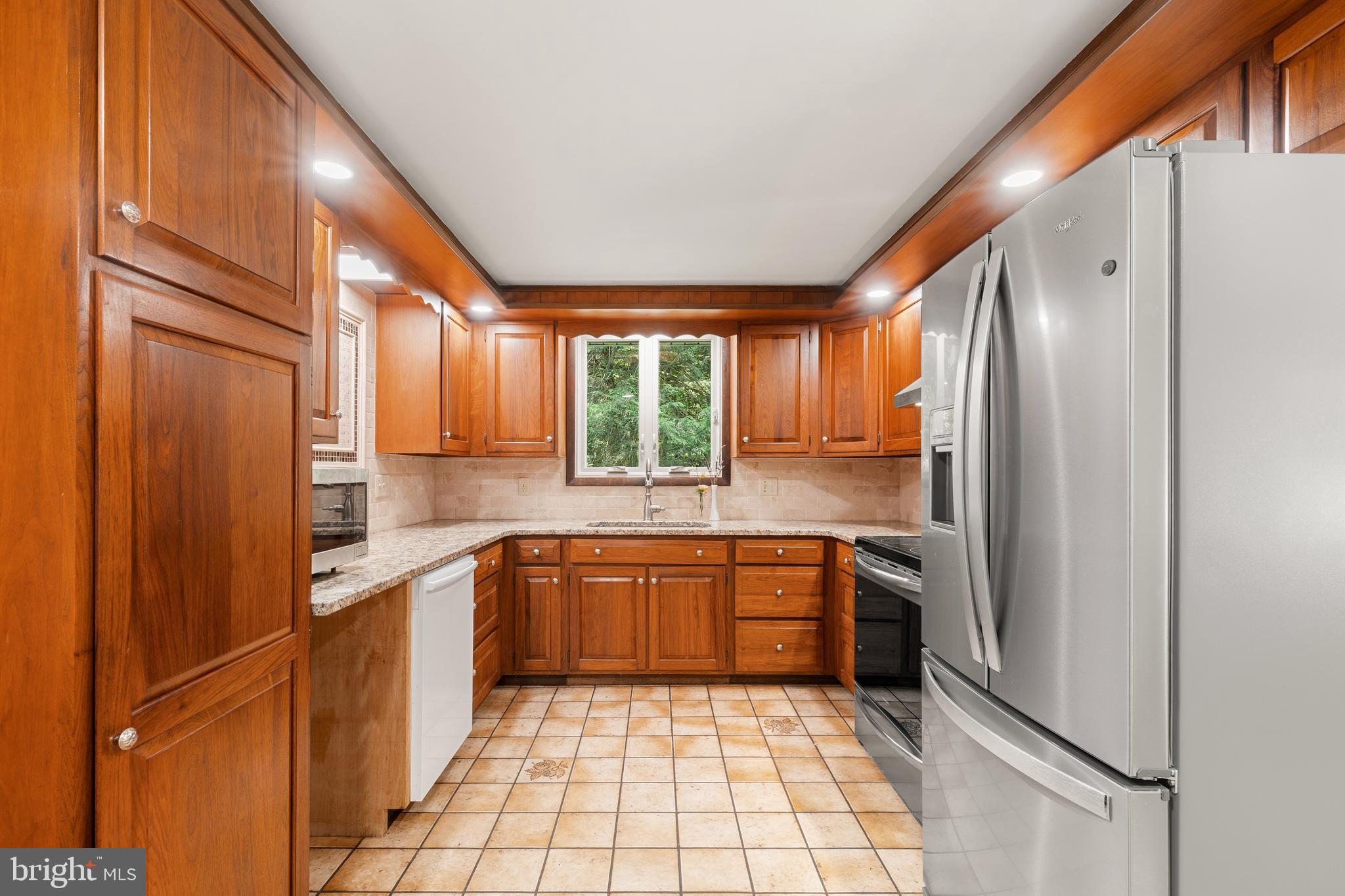 226 Acorn Lane Lititz, PA 17543 - Photo 11 of 52 Kitchen with Spacious Pantry