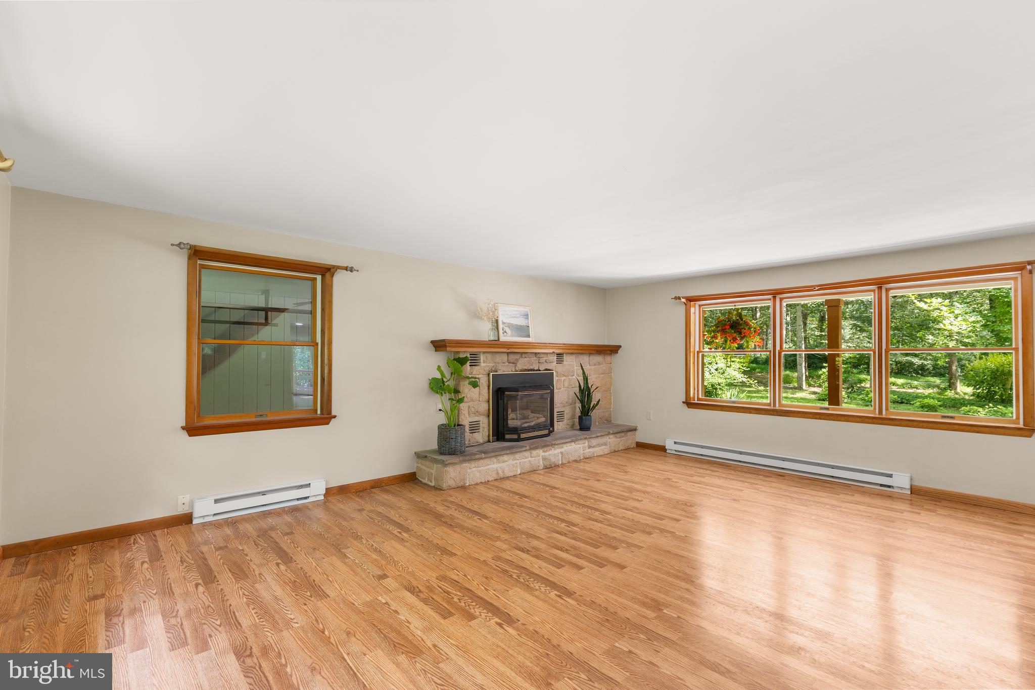 226 Acorn Lane Lititz, PA 17543 - Photo 8 of 52 Natural Stone Hearth