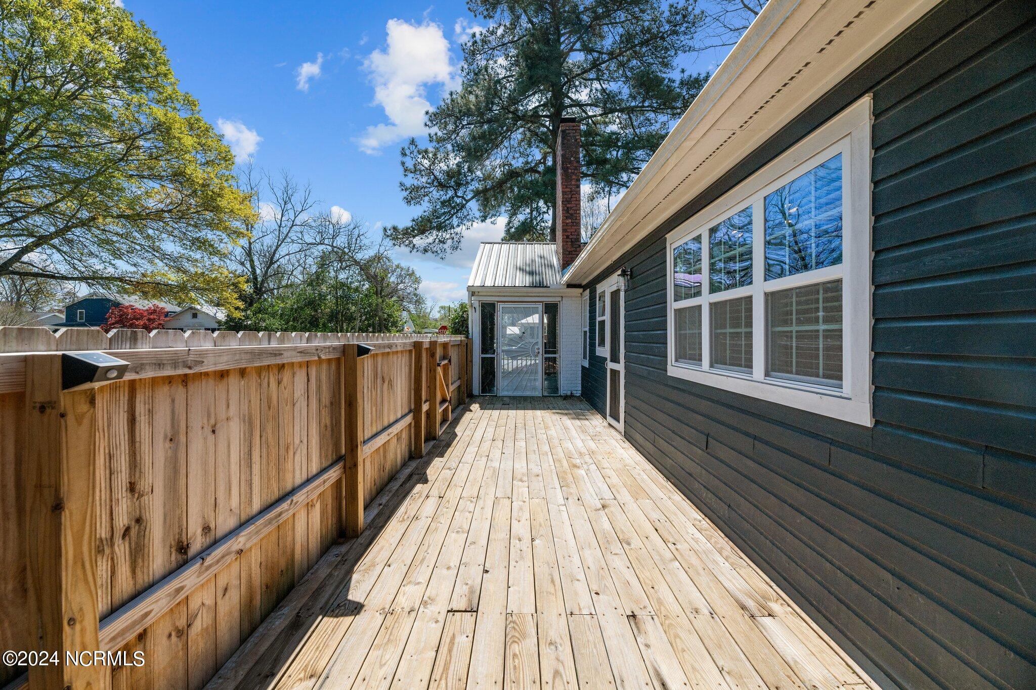 1502 Rhem Avenue New Bern, NC 28560 - Photo 51 of 67 67-web-or-mls-DSC_2448