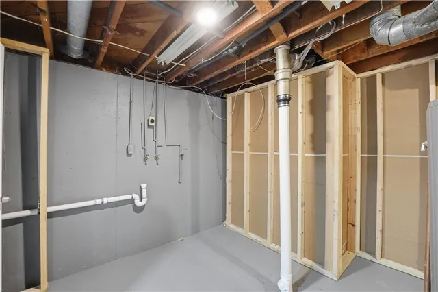 $270,000 | 3212 Northeast Walnut Road, Kansas City, MO 64117