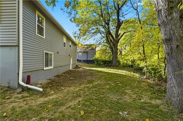 $270,000 | 3212 Northeast Walnut Road, Kansas City, MO 64117