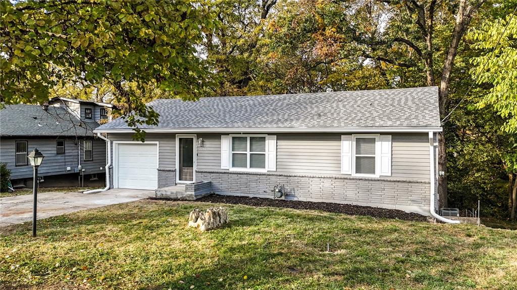 3212 Northeast Walnut Road Kansas City, MO 64117 - Photo 3 of 20