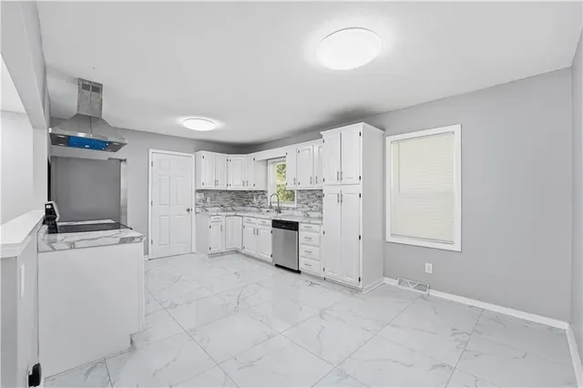 $270,000 | 3212 Northeast Walnut Road, Kansas City, MO 64117