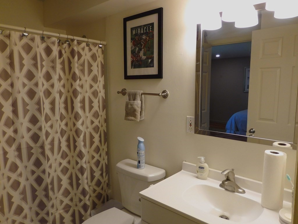 12 Beal's Cove Road, Unit D Hingham, MA 02043 - Photo 11 of 19 Gallery Image 11