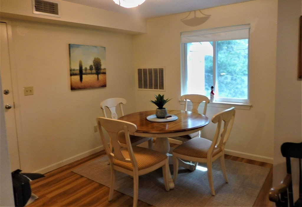 12 Beal's Cove Road, Unit D Hingham, MA 02043 - Photo 5 of 19 Gallery Image 5