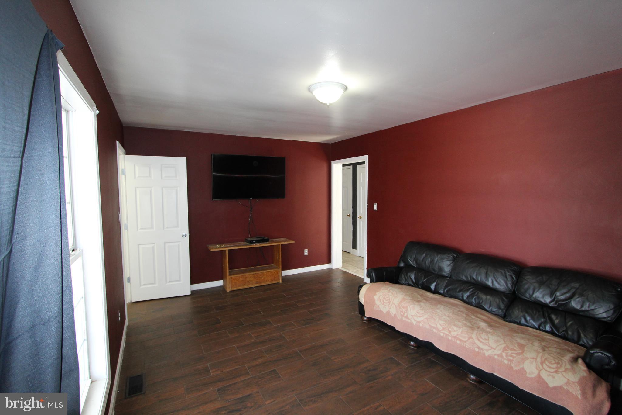 7396 Kennedy Road Nokesville, VA 20181 - Photo 12 of 45 Gallery Image 12