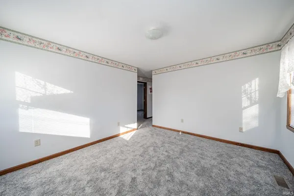 $164,900 | 404 North 20th Street, New Castle, IN 47362