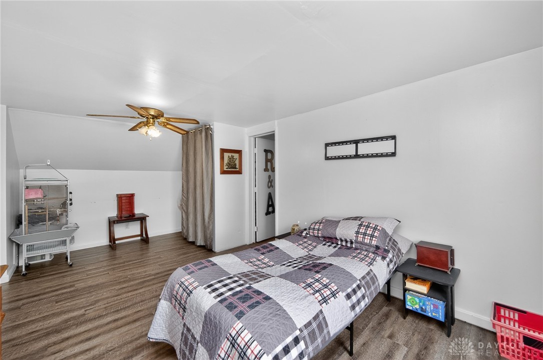 3301 Wildwood Road Middletown, OH 45042 - Photo 32 of 68 This airy bedroom features modern flooring, providing a comfortable and inviting atmosphere.