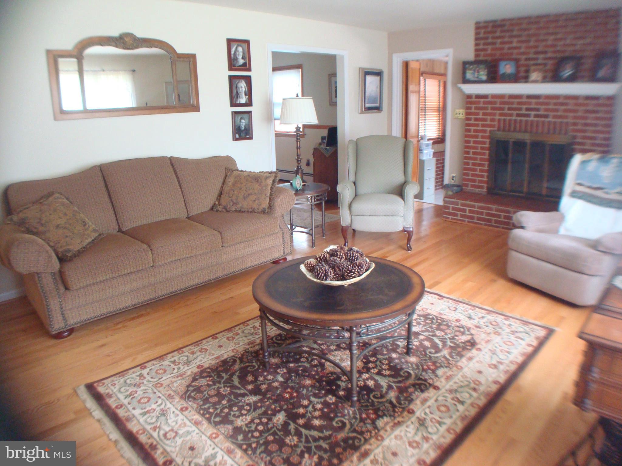 22620 Cedar Lane Road Leonardtown, MD 20650 - Photo 8 of 24 Living Room