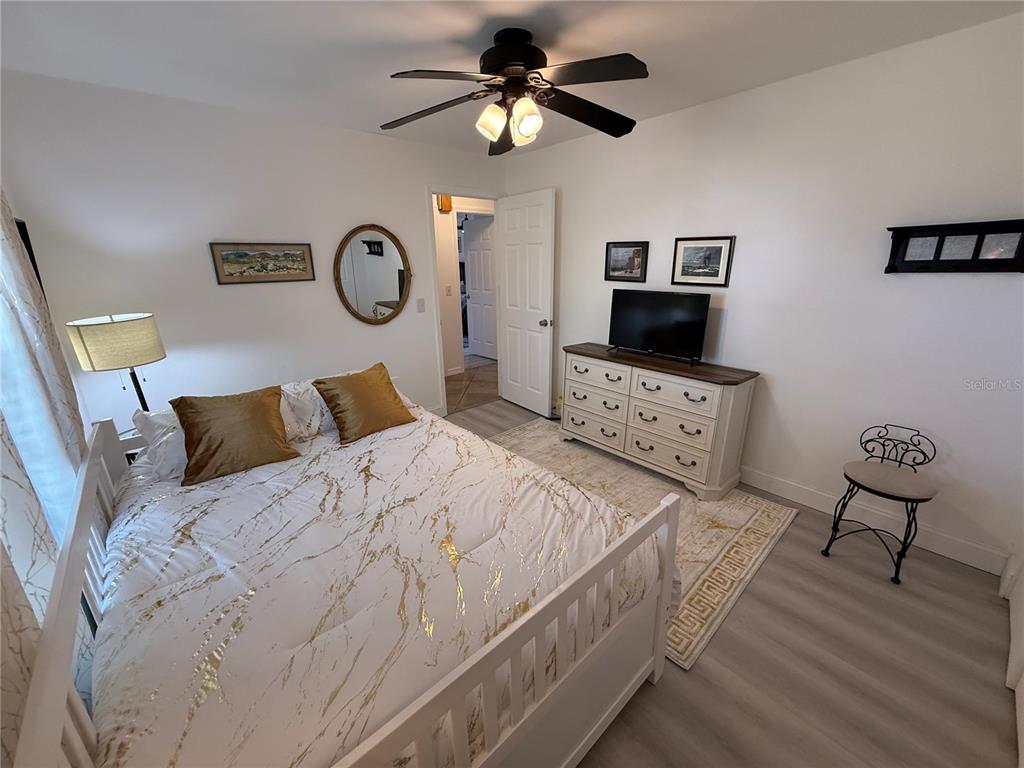 1629 Georgetowne Boulevard Sarasota, FL 34232 - Photo 26 of 34