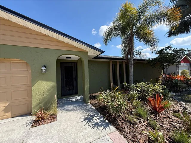 $2,800 | 1629 Georgetowne Boulevard, Sarasota, FL 34232